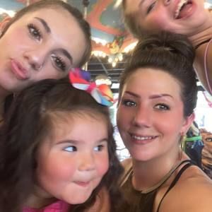 Meet your Posher, Virginia